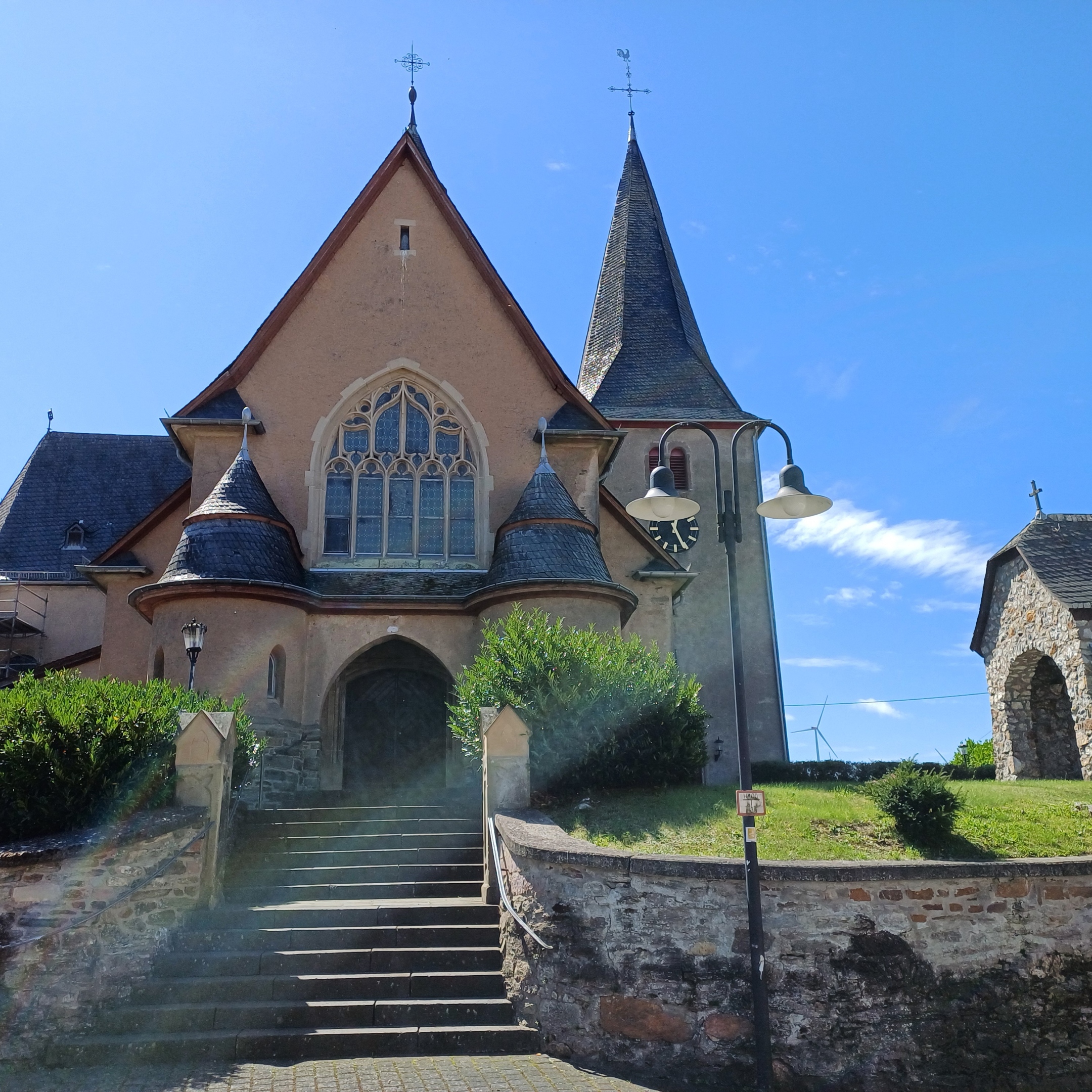 Kirche Maria Geburt, Berglicht