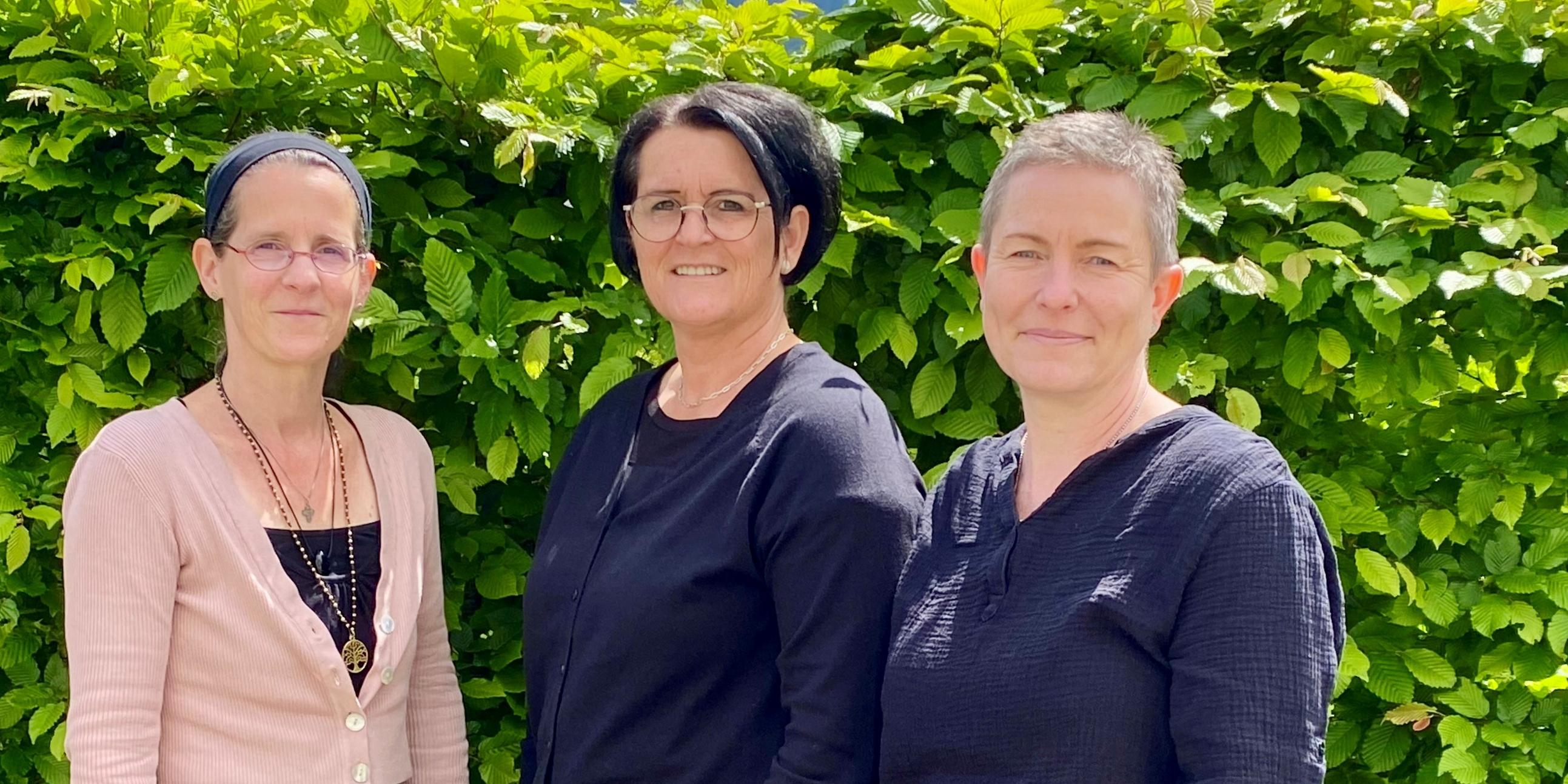 Von links nach rechts: Marion Schronen, Hospizleitung AHPB Hermeskeil-Morbach; Nadine Hölzemer, Hospizfachkraft; Katja Kirsch, Hospizfachkraft (c) Ambulantes Hospiz Hochwald Von links nach rechts: Marion Schronen, Hospizleitung AHPB Hermeskeil-Morbach; Nadine Hölzemer, Hospizfachkraft; Katja Kirsch, Hospizfachkraft