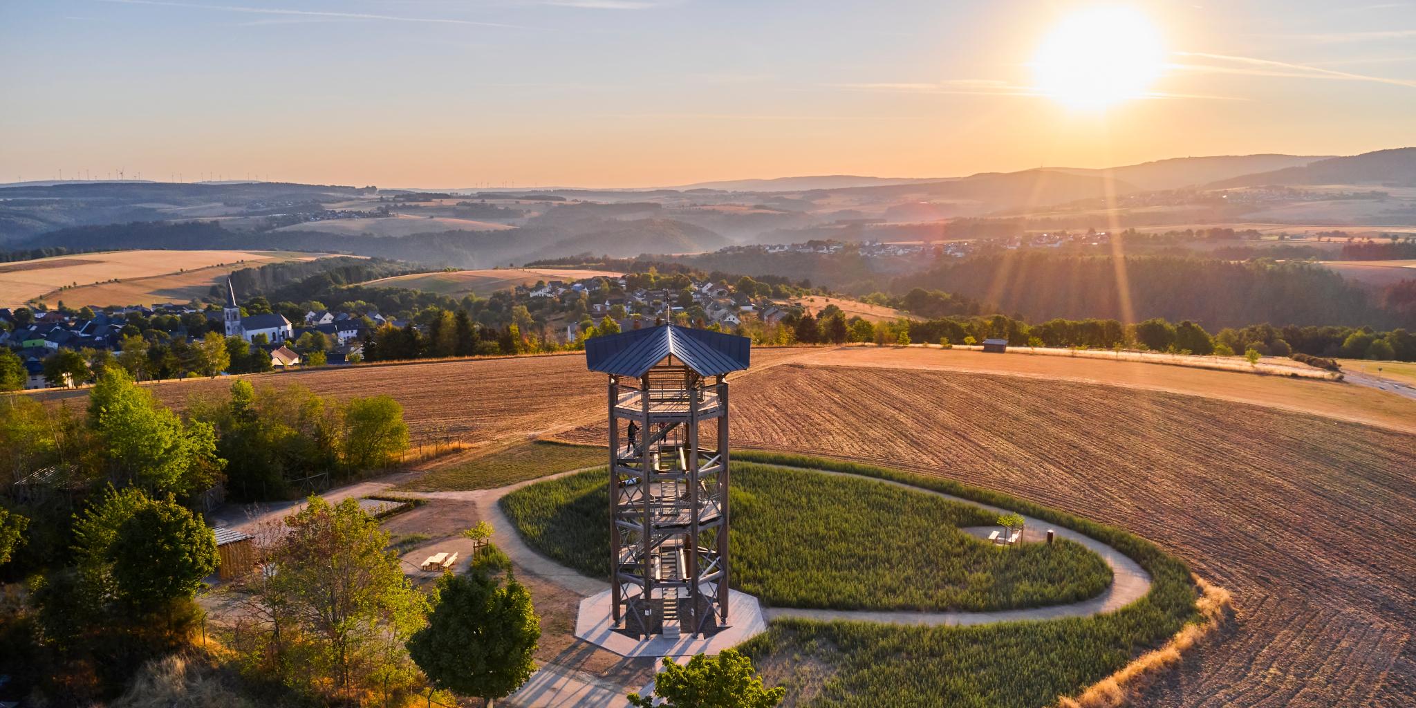 Aussichtsturm bei der Königsfeldschleife_1©Wanderbüro_SH_Kappest